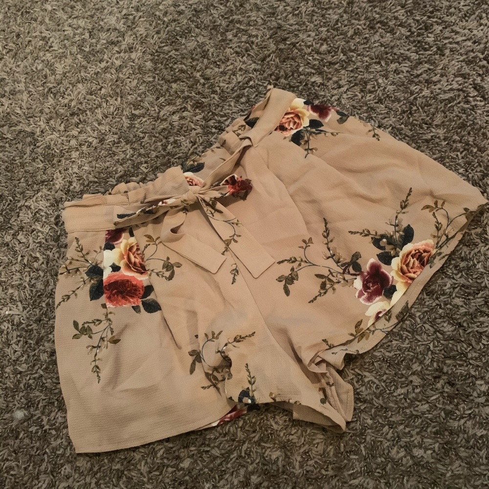 Womens shorts M